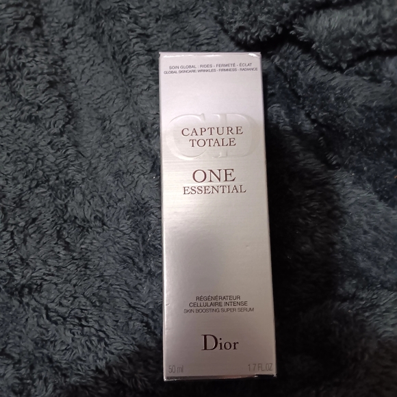 NWT Dior Capture Totale, One Essential - Picture 3 of 9